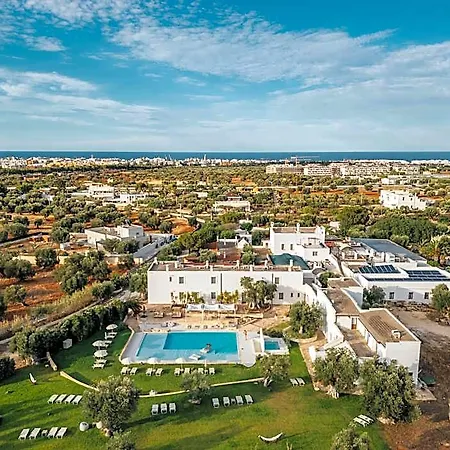 Masseria Torrepietra فندق